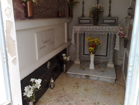 Tomba Don Benedetto Gismondi 5